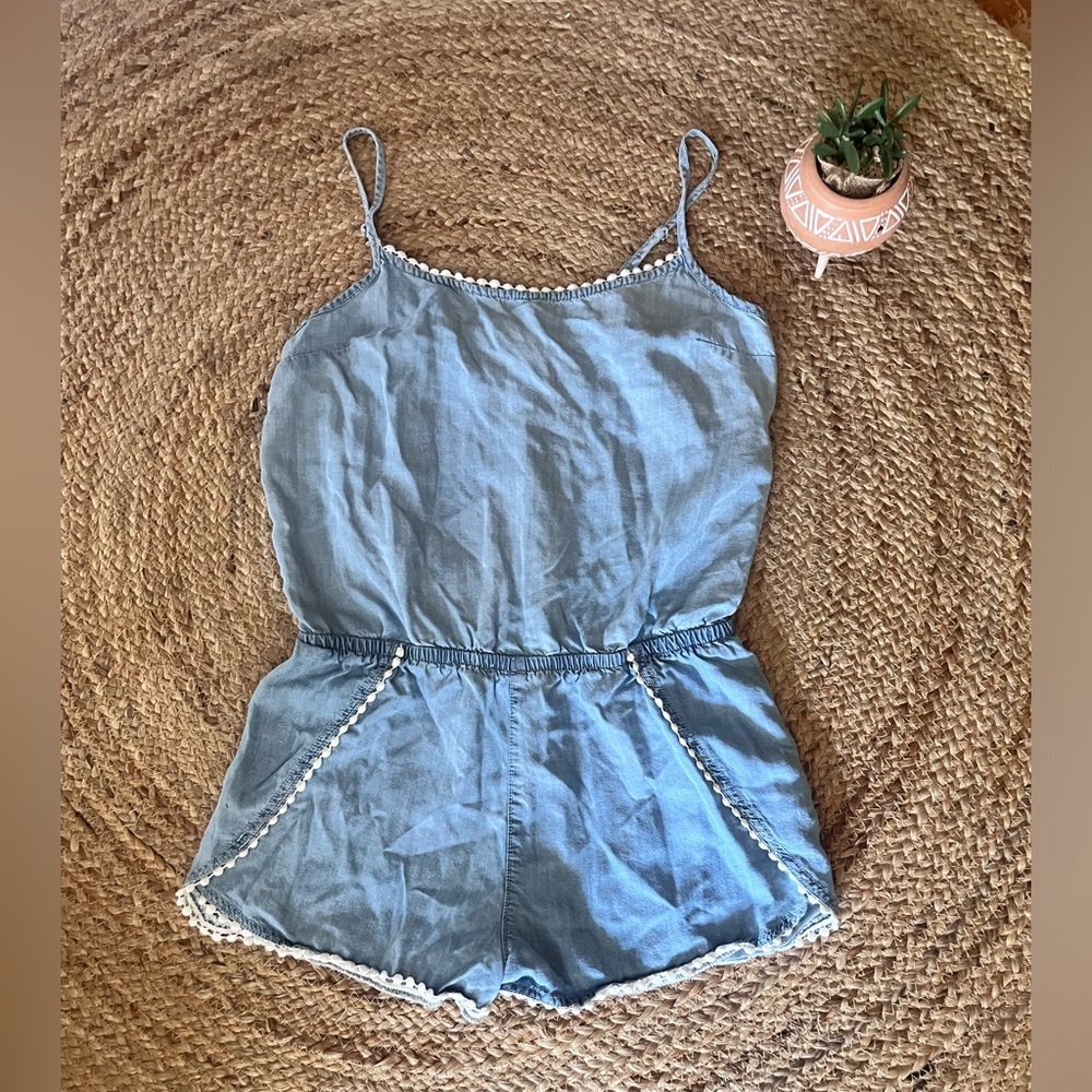 Garage Beautiful Pom Pom Trim detailed Tencel Romper - NWOT- Sz Sm 💙☀️​​ - Picture 9 of 12